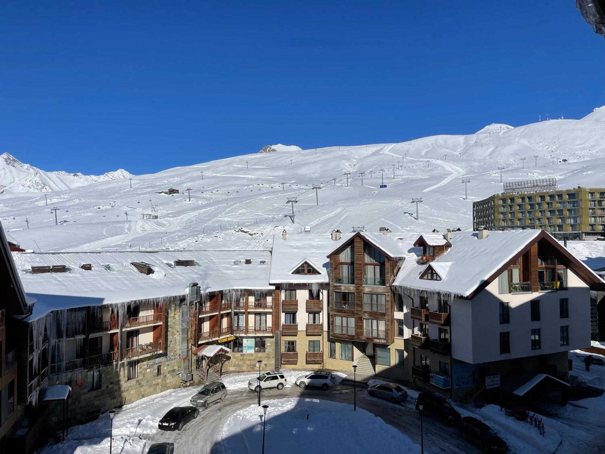 Апартаменты New Gudauri Ski Resort RED-CO Экстерьер фото